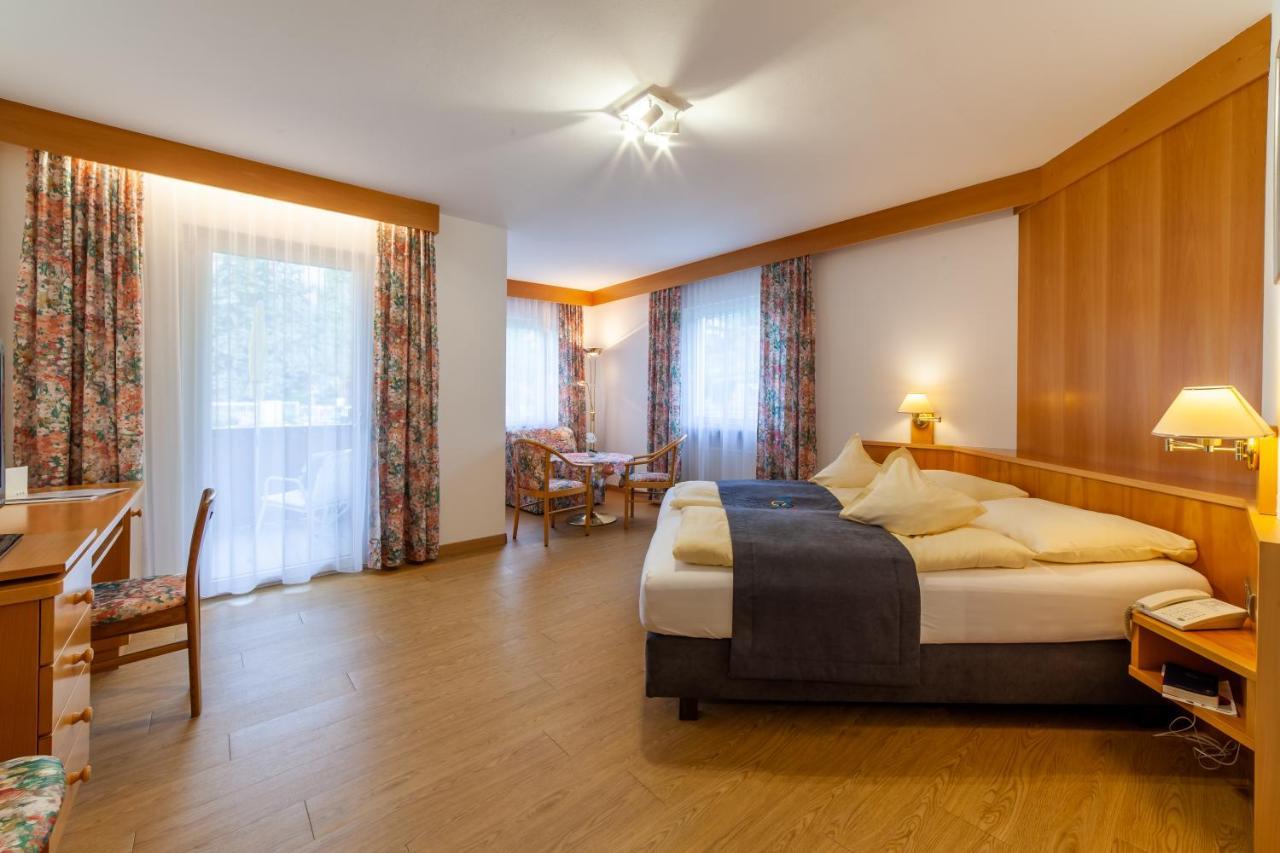 Fruehstuecks-Hotel Olympia ティローロ エクステリア 写真