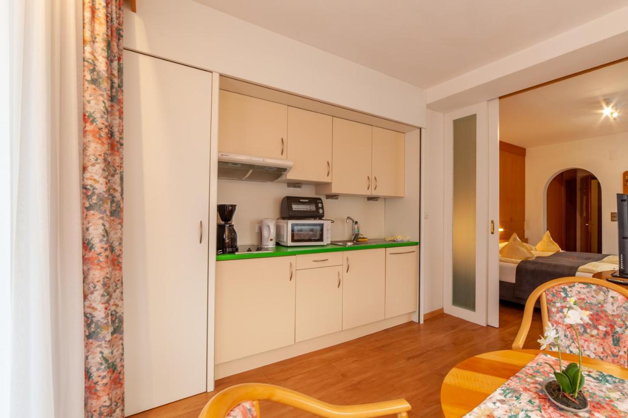 Fruehstuecks-Hotel Olympia ティローロ エクステリア 写真